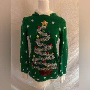No Boundaries Girls Small Green Holiday Sweater  with Tree Design